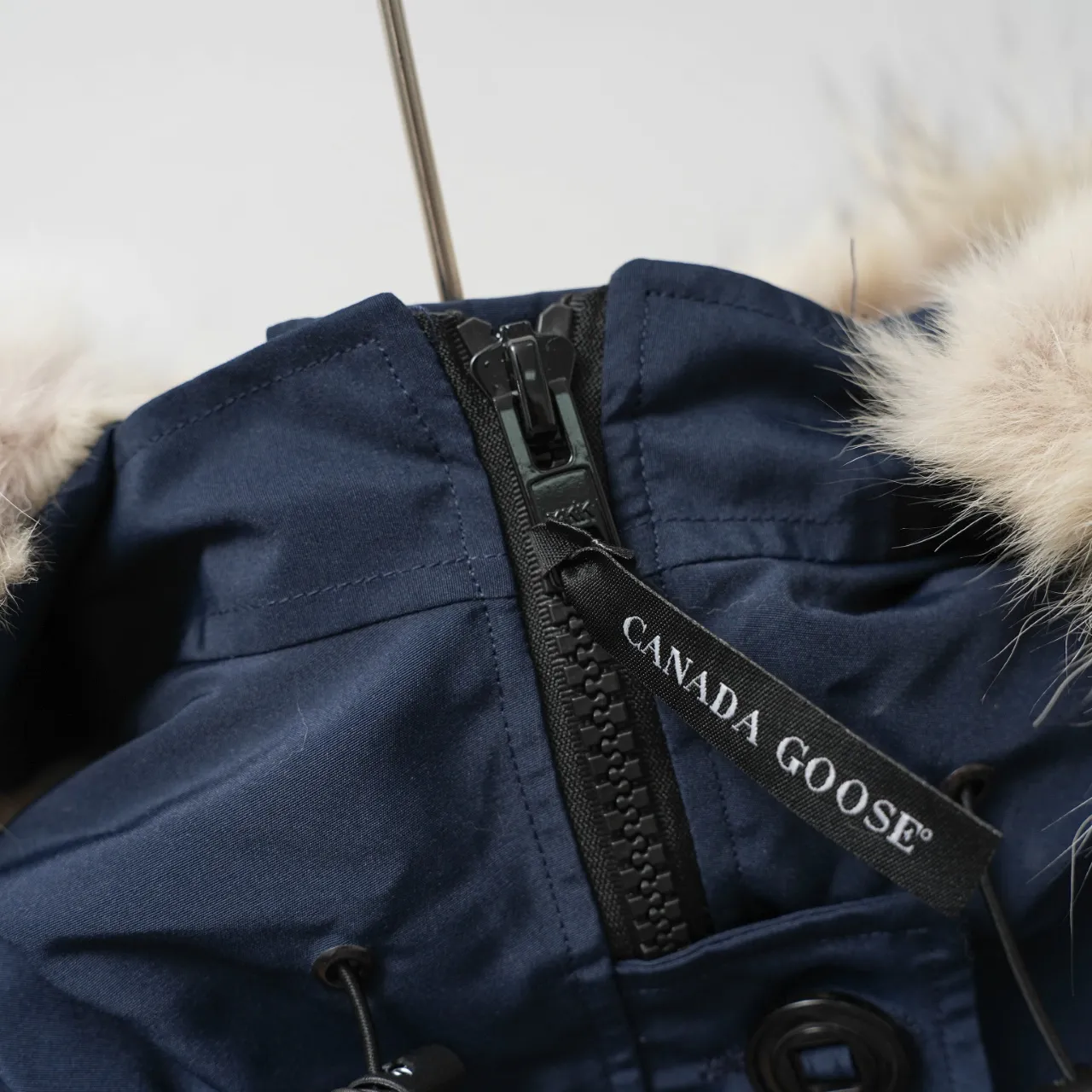 P720 CANADA GOOSE丨Canada Goose 02 hooded fur collar down jacket Color: Dark Blue Size: XS-XL